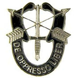 United States Special Forces Green Berets Remembrance Flower Lapel Pin